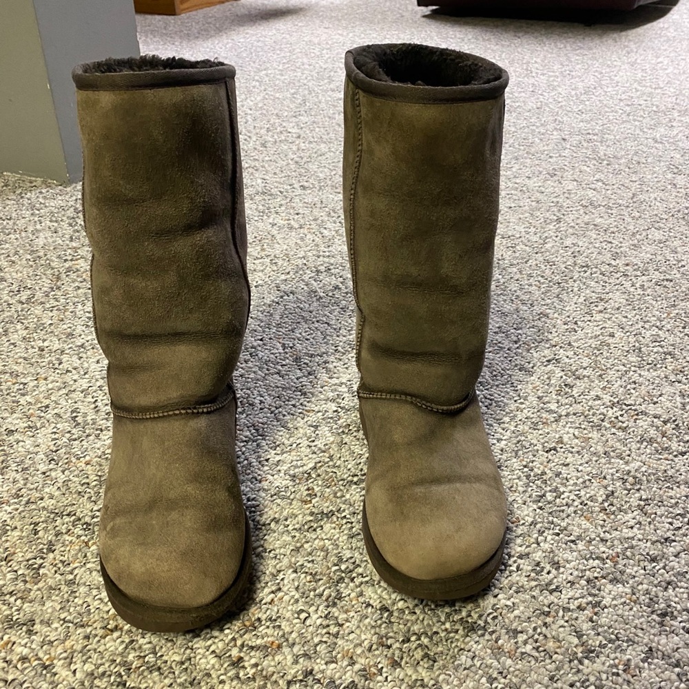 Tall brown Uggs